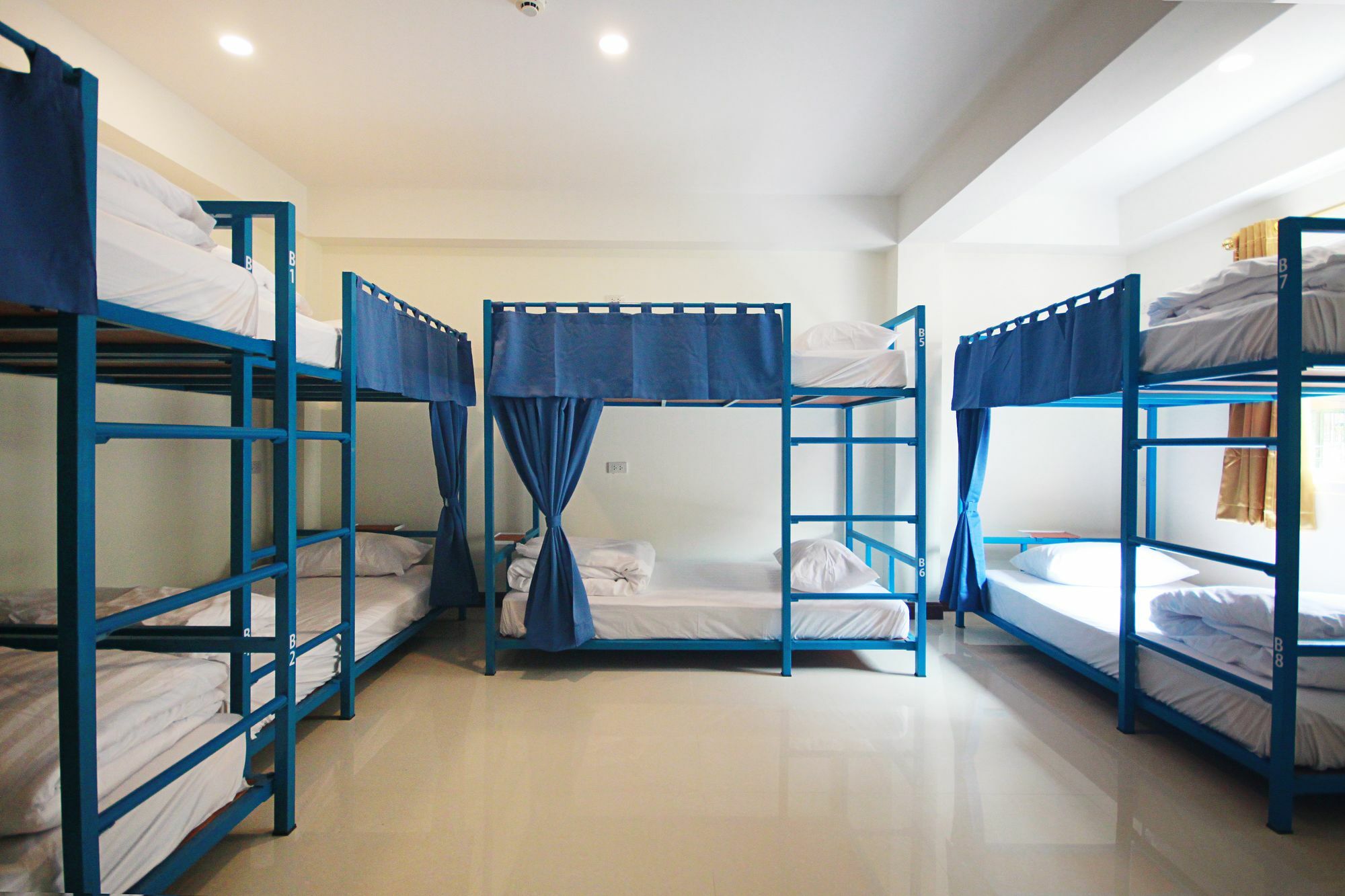 Happy Hostel Паттайя Экстерьер фото