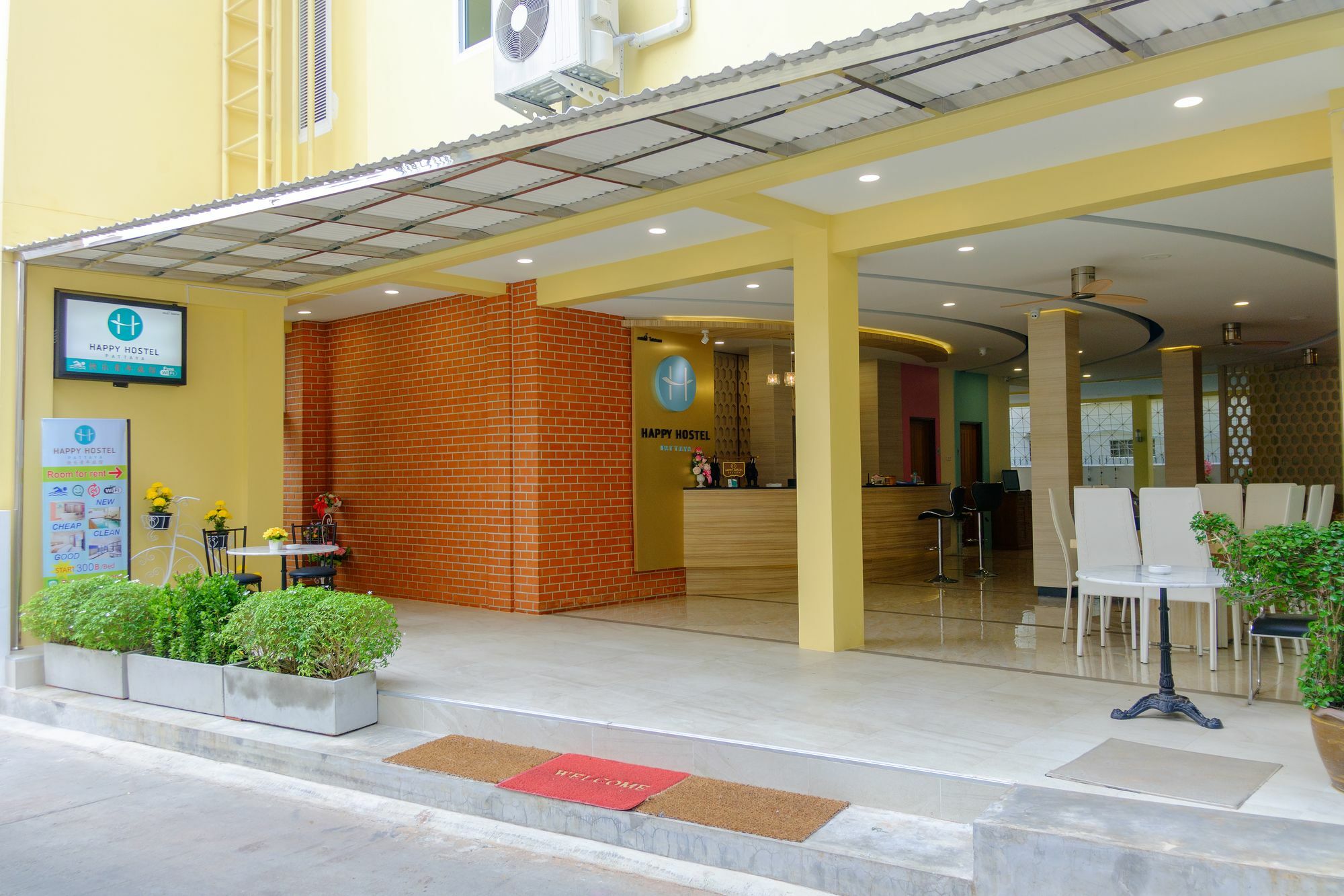 Happy Hostel Паттайя Экстерьер фото